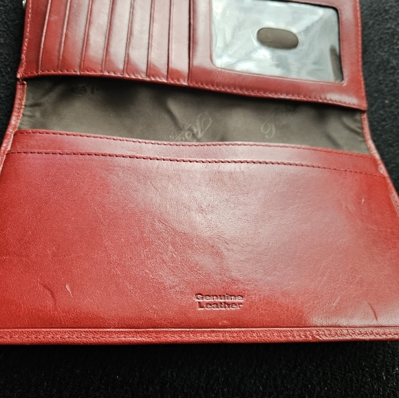 Fossil Red Leather Tri-fold Wallet - Picture 6 of 13